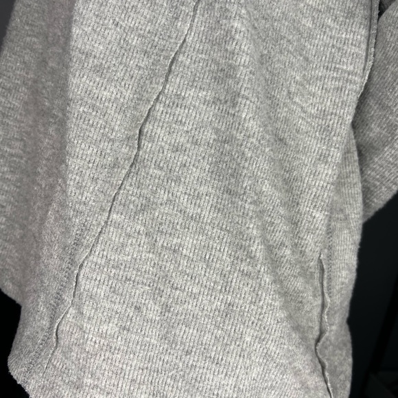Wildfox : grey Haley brushed long sleeve V neck thermal - Picture 7 of 13